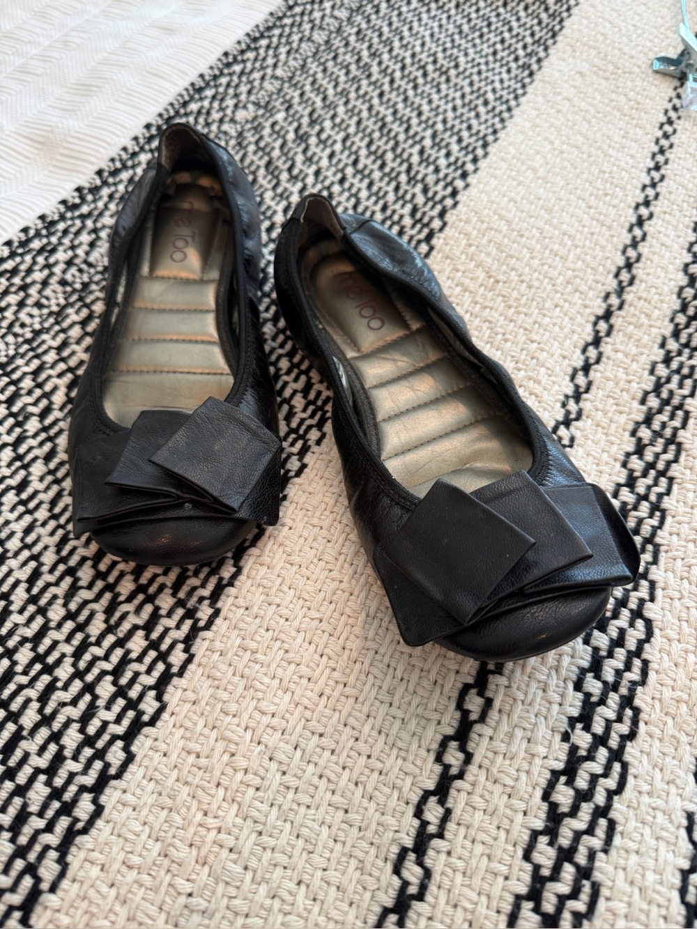 me too Black Leather Bow Detail Ballet Flats